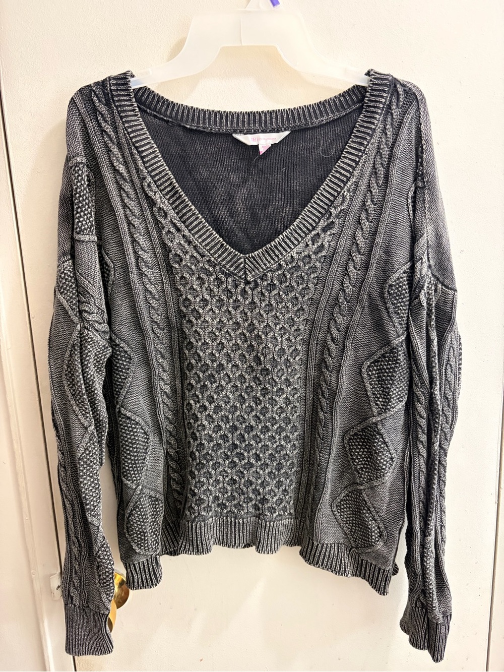 No Boundaries Gray Cable V-Neck Sweater